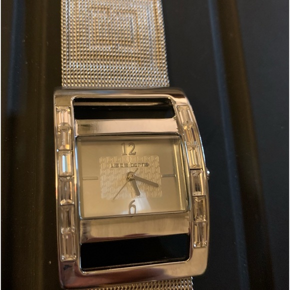 🔥LIZ CLAIBORNE WATCH🔥 - Picture 8 of 8